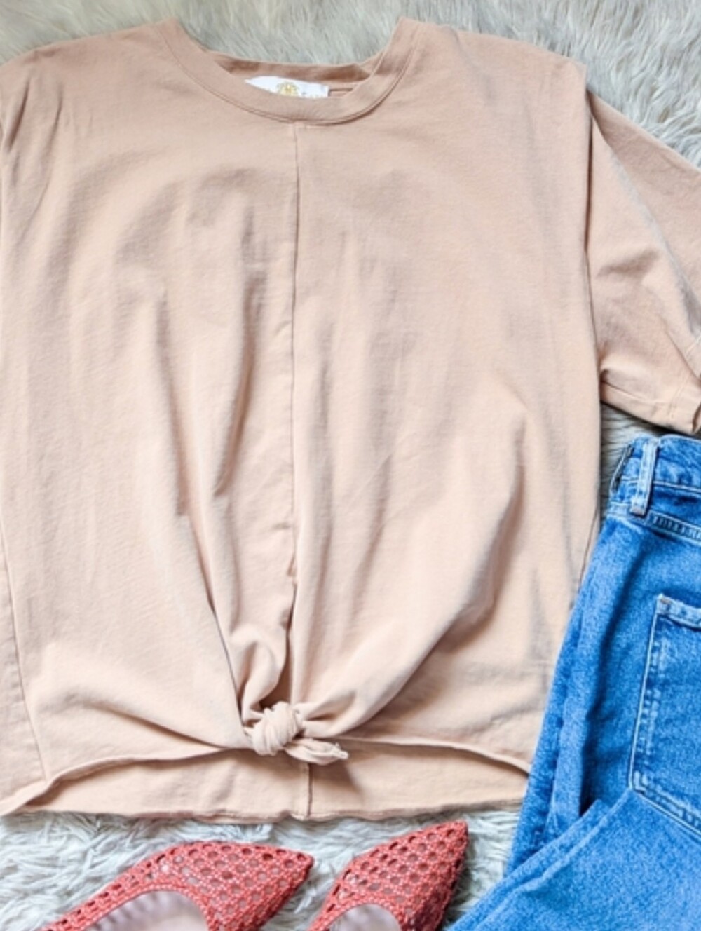 EUC Anna Cate Leighton Top in Beige